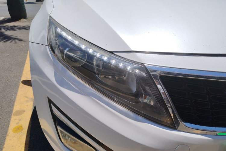 Used Kia K5 2014 2.0L Automatic LUXURY Right Front Headlight