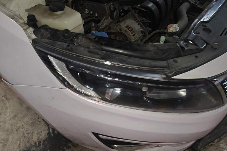 Used Kia K5 2014 2.0L Automatic LUXURY Right Front Headlight