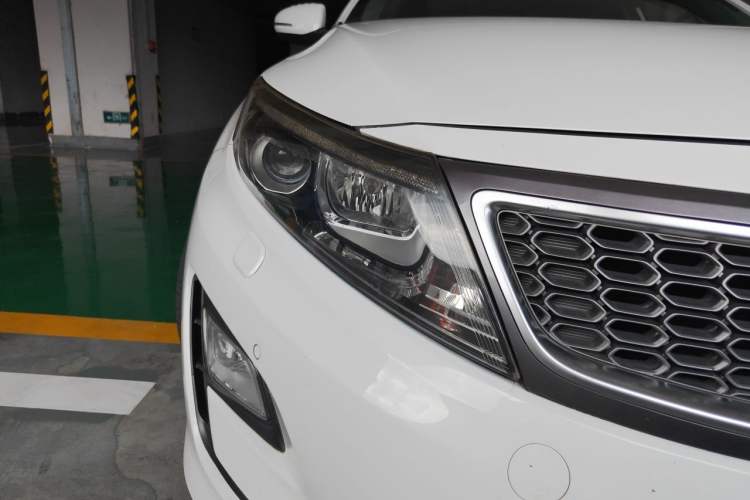 Used Kia K5 2014 2.0L Hybrid Luxury Edition Right Front Headlight