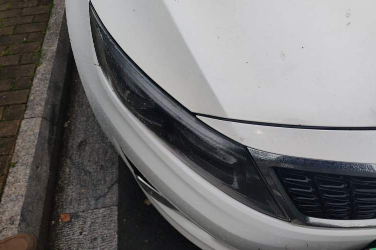 Used Kia K5 2014 2.0L Automatic LUXURY Right Front Headlight