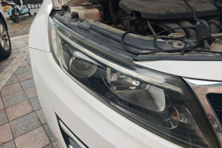 Used Kia K5 2014 2.0L Automatic GL Right Front Headlight