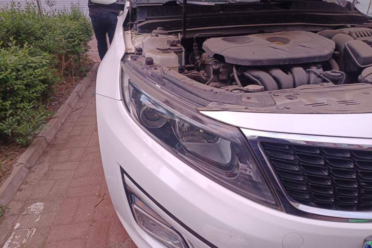 Used Kia K5 2014 2.0L Automatic LUXURY Right Front Headlight