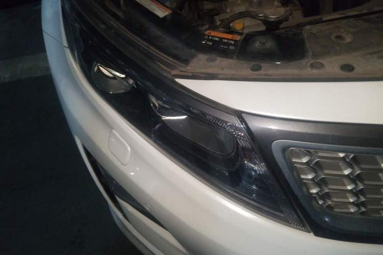 Used Kia K5 2014 2.0L Hybrid Luxury Edition Right Front Headlight