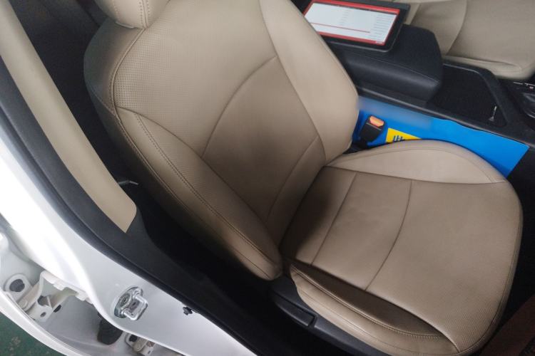 Used Kia K5 2014 2.0L Automatic GL Right Front Seat