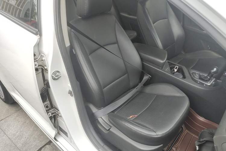 Used Kia K5 2014 2.0L Automatic LUXURY Right Front Seat