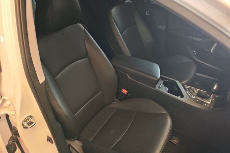 Used Kia K5 2014 2.0L Automatic LUXURY Right Front Seat