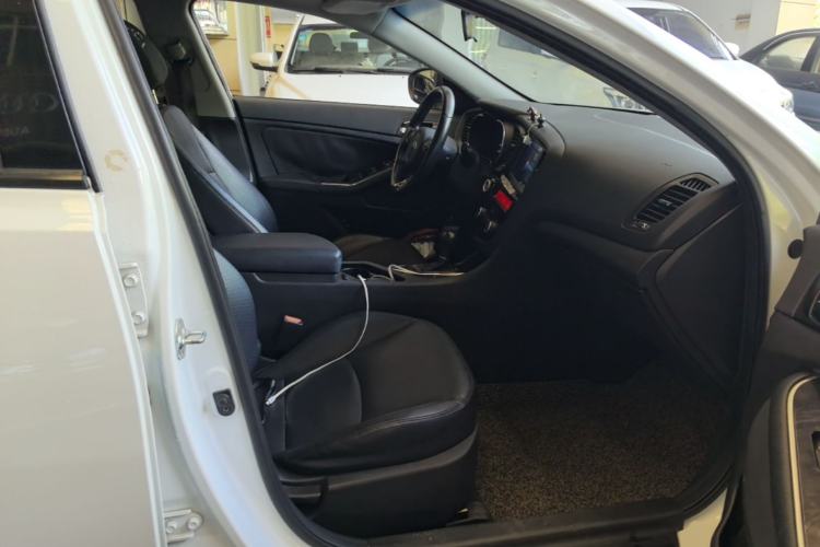 Used Kia K5 2014 2.0L Automatic LUXURY Right Front Seat