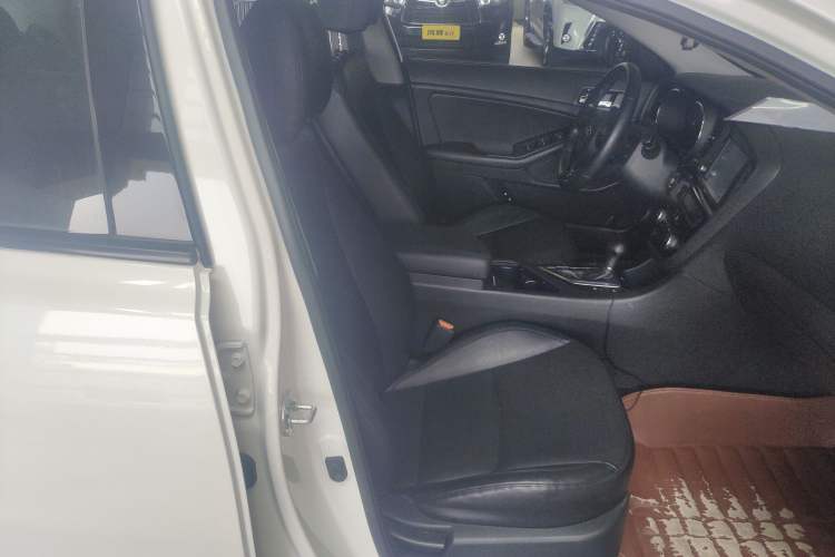 Used Kia K5 2014 2.0L Automatic LUXURY Right Front Seat