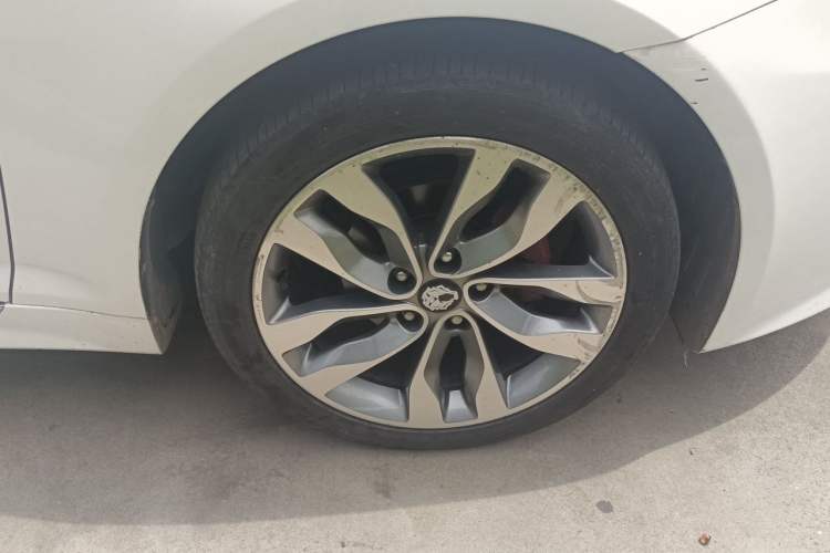 Used Kia K5 2014 2.0L Automatic LUXURY Right Front Wheel Hub