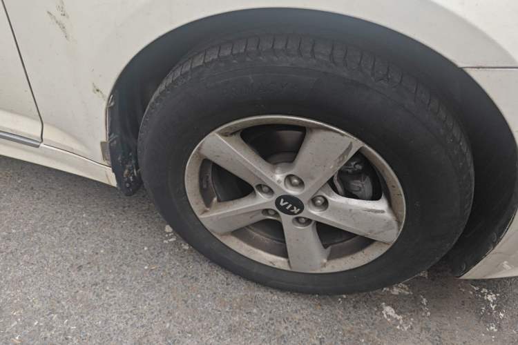 Used Kia K5 2014 2.0L Automatic GL Right Front Wheel Hub