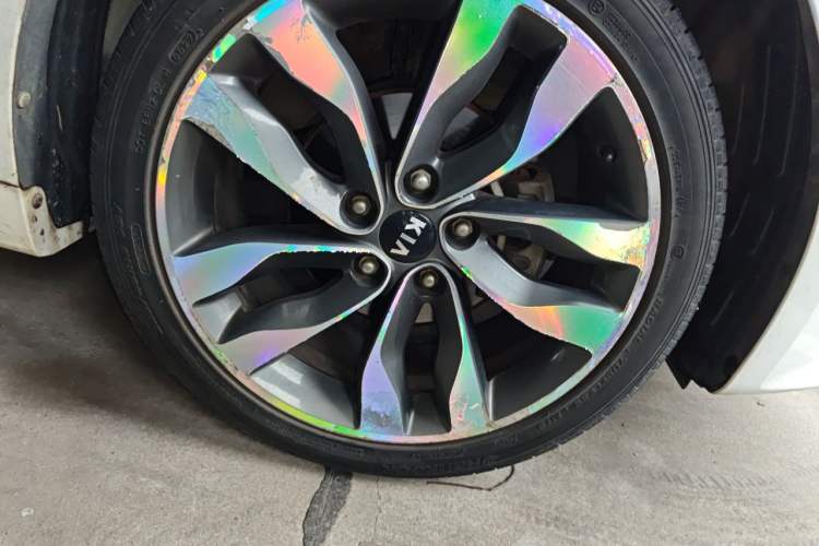 Used Kia K5 2014 2.0L Automatic LUXURY Right Front Wheel Hub