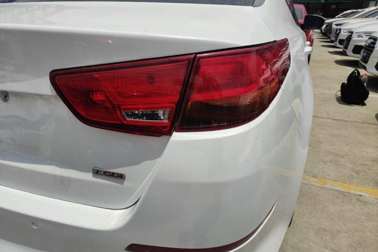 Used Kia K5 2014 2.0T Automatic T-PREMIUM Right Rear Taillight