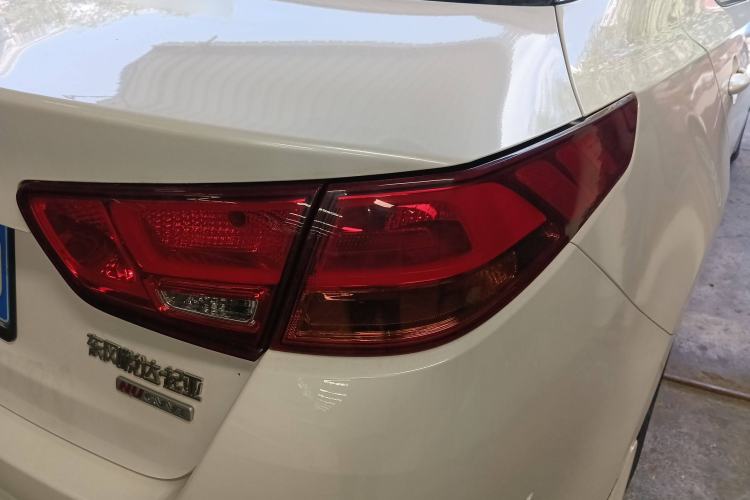 Used Kia K5 2014 2.0L Manual GL Right Rear Taillight