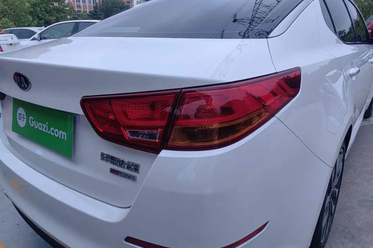 Used Kia K5 2014 2.0L Automatic LUXURY Right Rear Taillight