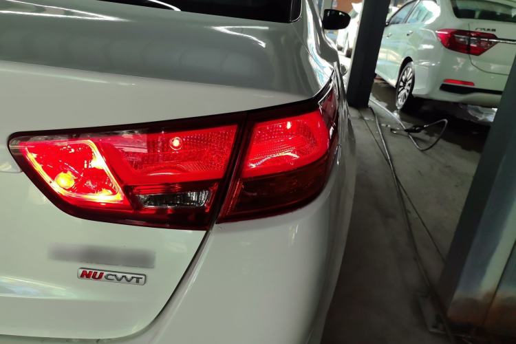 Used Kia K5 2014 2.0L Automatic LUXURY Right Rear Taillight