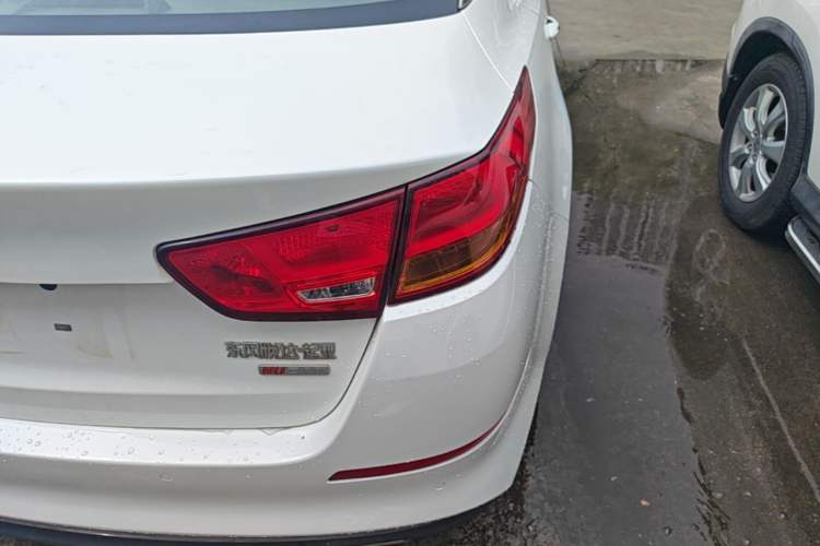 Used Kia K5 2014 2.0L Automatic LUXURY Right Rear Taillight