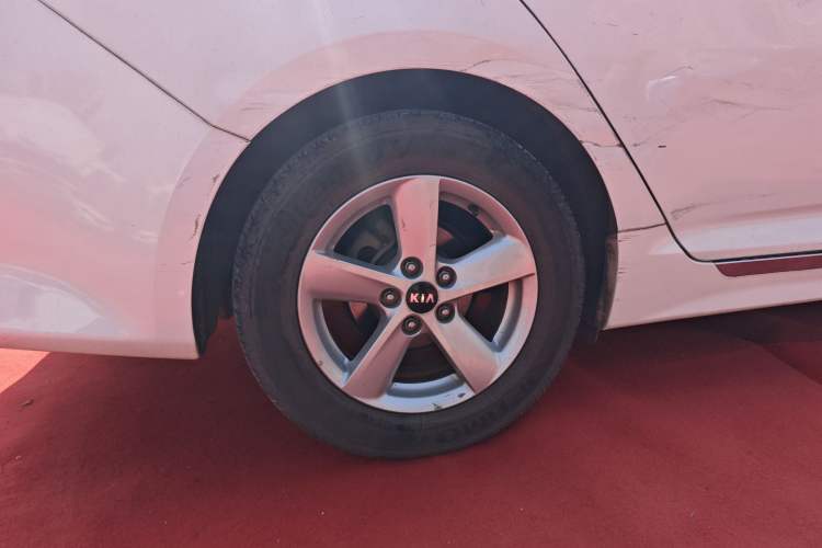 Used Kia K5 2014 2.0L Automatic GL Right Rear Wheel Hub