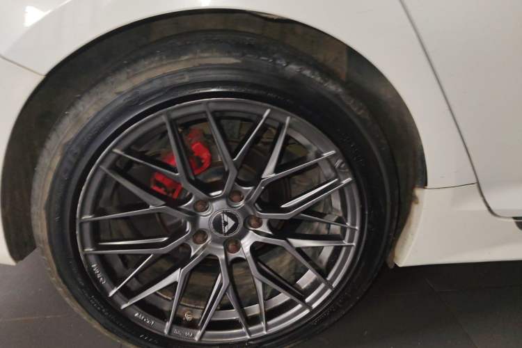 Used Kia K5 2014 2.0L Automatic LUXURY Right Rear Wheel Hub