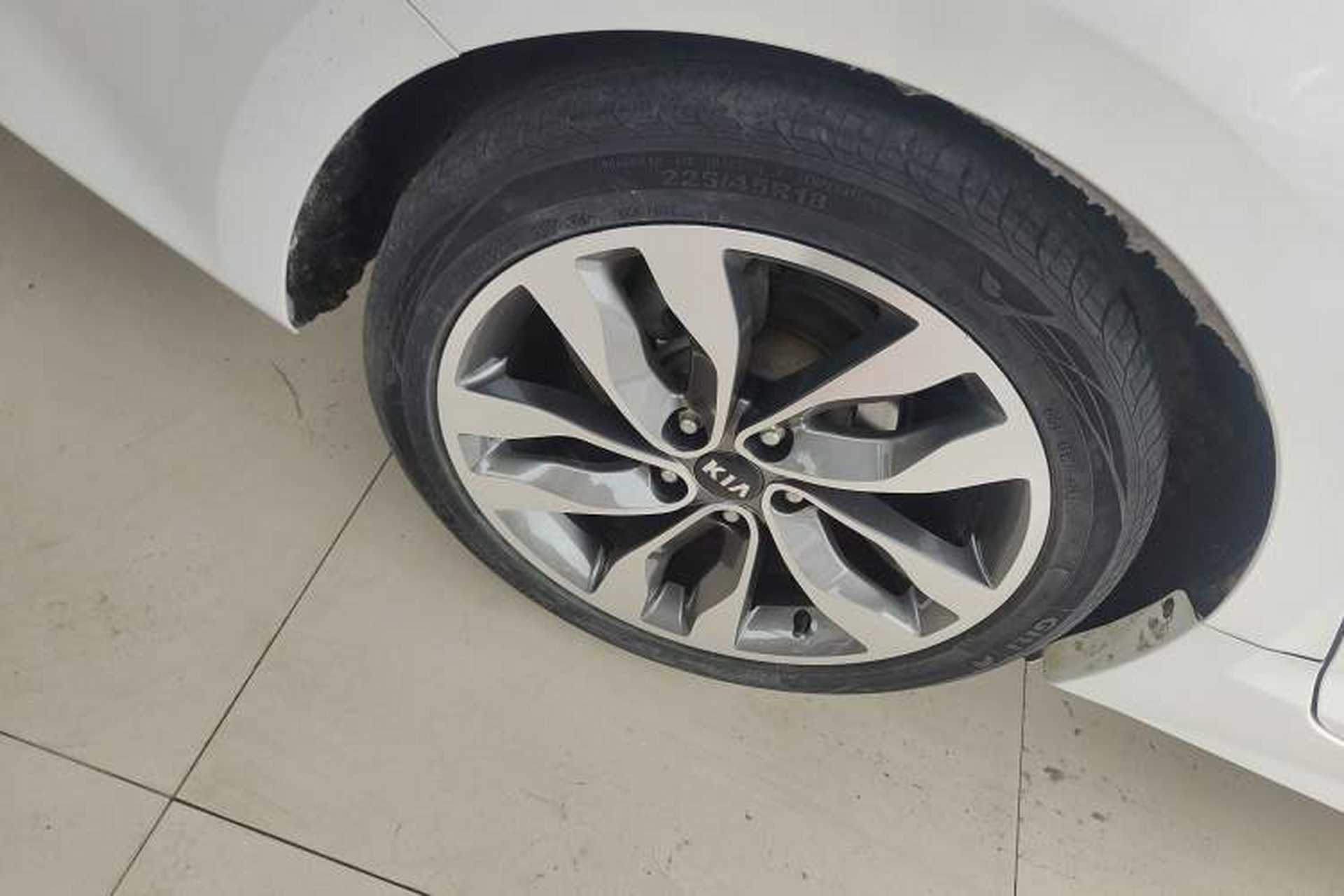 Used Kia K5 2014 2.0L Automatic LUXURY Right Rear Wheel Hub