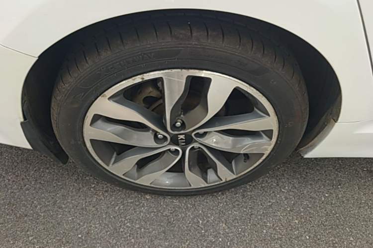 Used Kia K5 2014 2.0L Automatic LUXURY Right Rear Wheel Hub