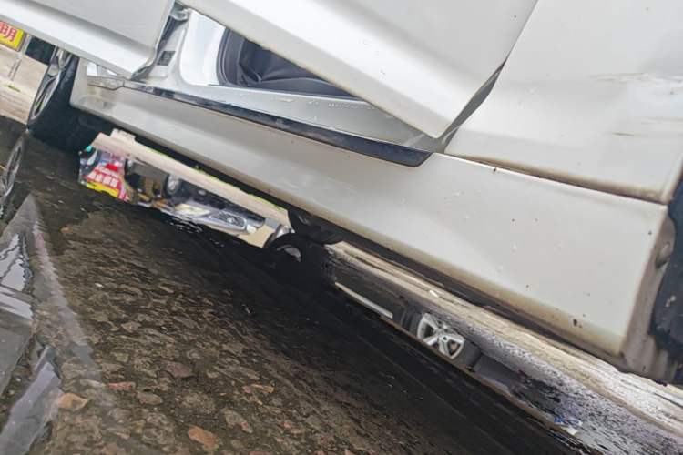 Used Kia K5 2014 2.0L Automatic LUXURY Right Side Sill