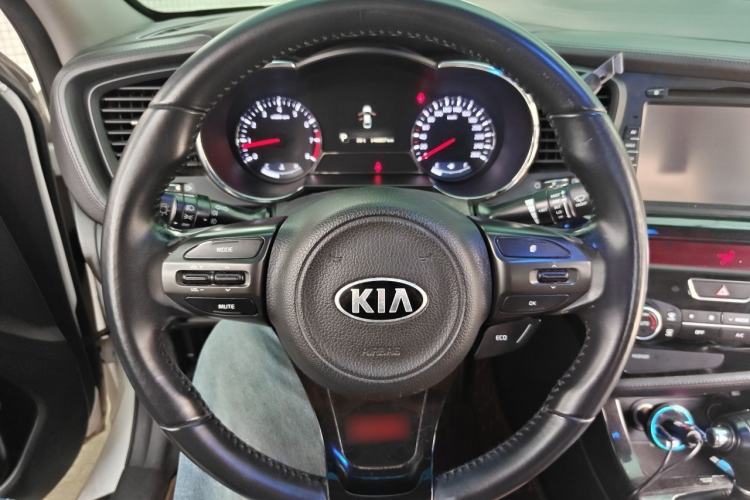 Used Kia K5 2014 2.0L Automatic LUXURY Steering Wheel