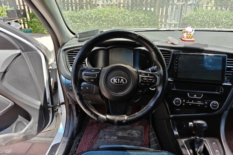 Used Kia K5 2014 2.0L Automatic LUXURY Steering Wheel