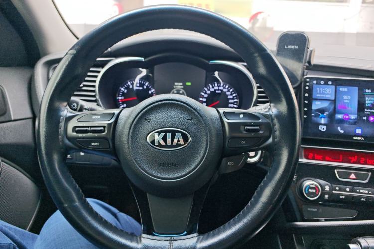 Used Kia K5 2014 2.0L Automatic LUXURY Steering Wheel