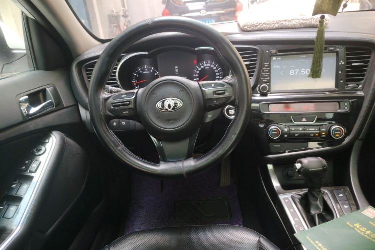 Used Kia K5 2014 2.0L Automatic LUXURY Steering Wheel
