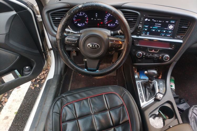 Used Kia K5 2014 2.0L Automatic LUXURY Steering Wheel