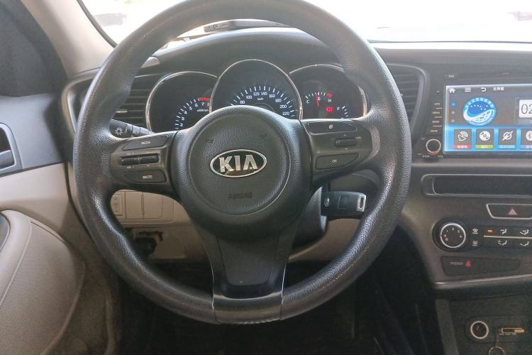 Used Kia K5 2014 2.0L Manual GL Steering Wheel