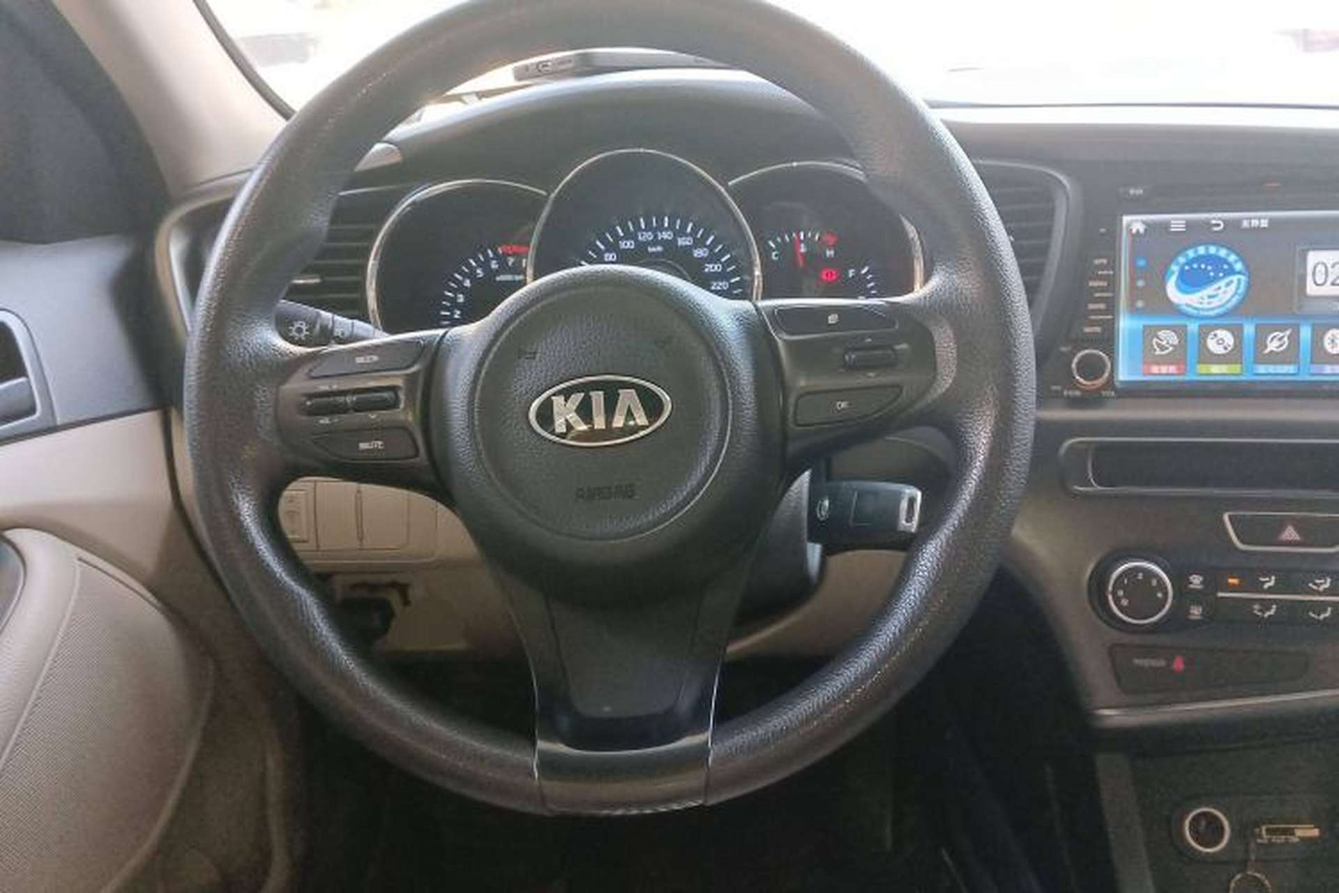 Used Kia K5 2014 2.0L Manual GL Steering Wheel