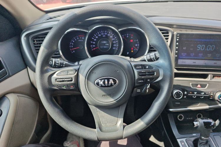 Used Kia K5 2014 2.0L Automatic GL Steering Wheel