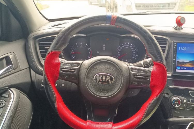 Used Kia K5 2014 2.0L Automatic LUXURY Steering Wheel