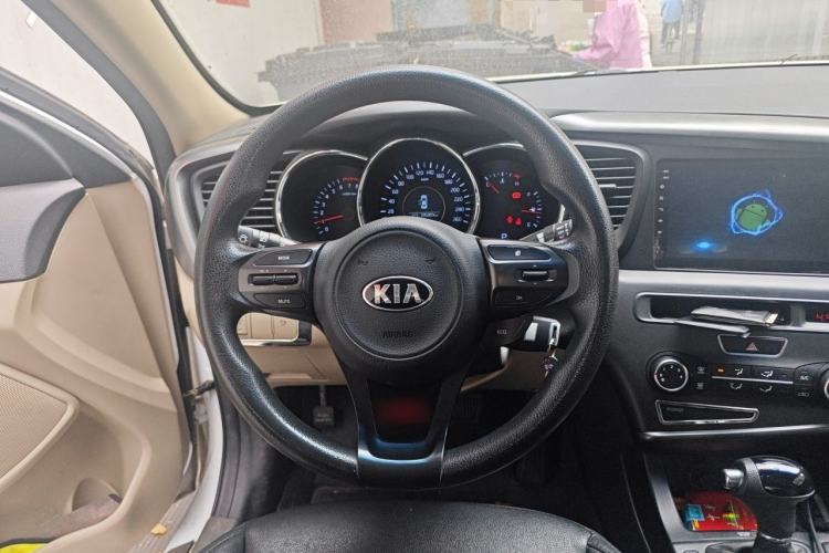 Used Kia K5 2014 2.0L Automatic GL Steering Wheel
