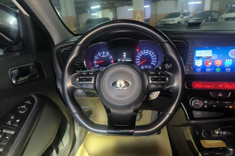 Used Kia K5 2014 2.0L Automatic LUXURY Steering Wheel