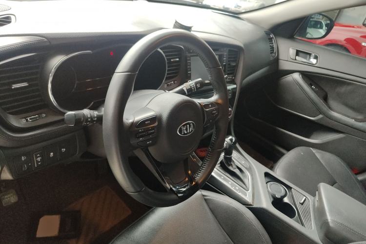 Used Kia K5 2014 2.0L Automatic LUXURY Steering Wheel