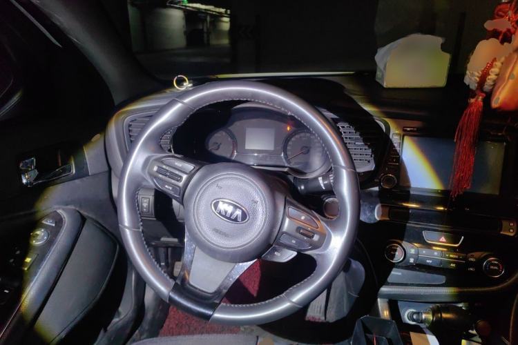 Used Kia K5 2014 2.0L Automatic PREMIUM Steering Wheel