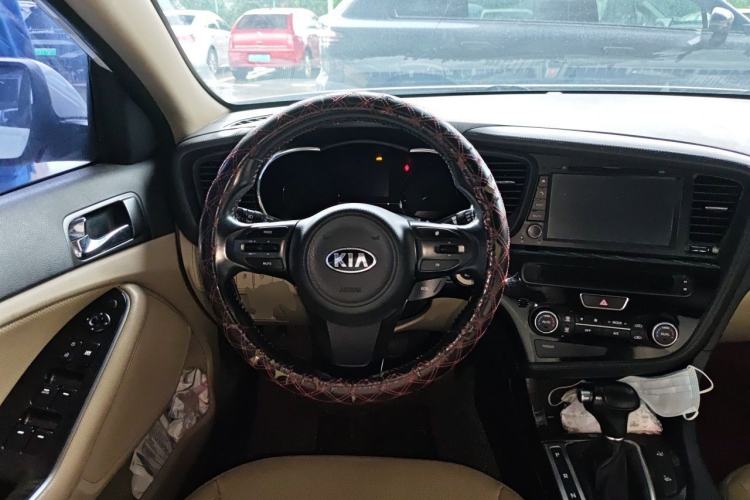 Used Kia K5 2014 2.0L Automatic LUXURY Steering Wheel