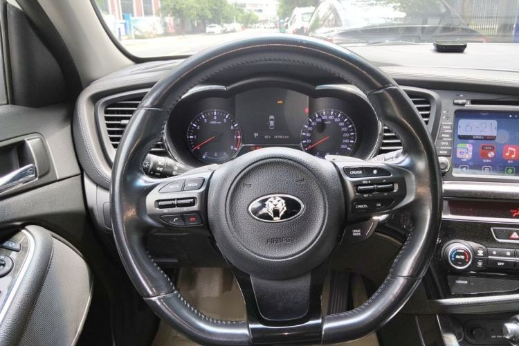 Used Kia K5 2014 2.0L Automatic LUXURY Steering Wheel