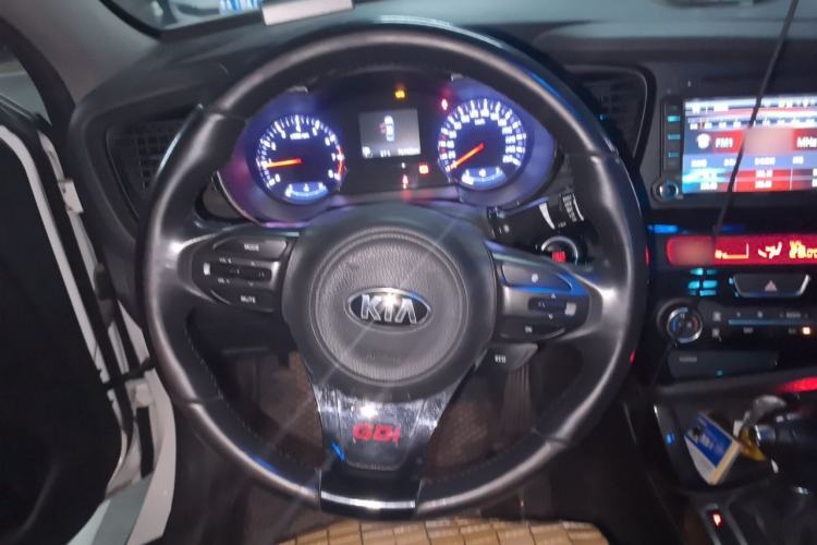 Used Kia K5 2014 2.0L Automatic LUXURY Steering Wheel