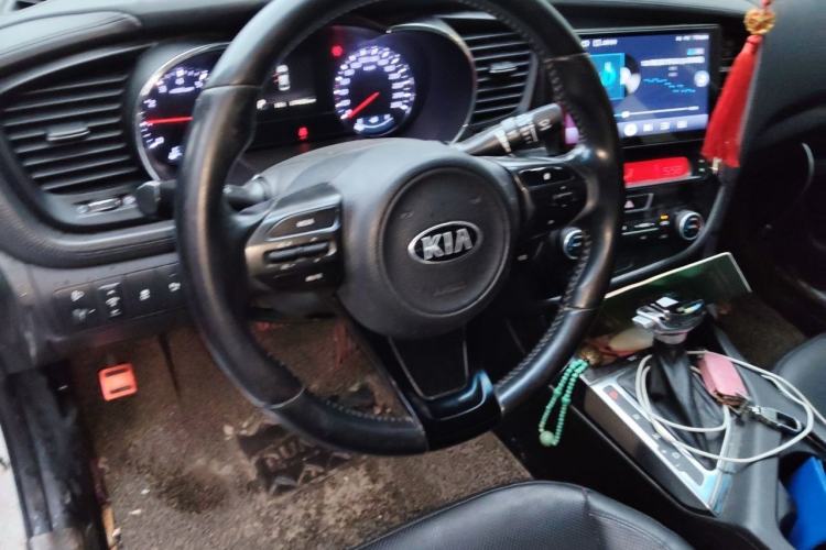 Used Kia K5 2014 2.0L Automatic LUXURY Steering Wheel