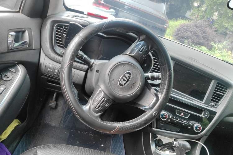 Used Kia K5 2014 2.0L Automatic LUXURY Steering Wheel
