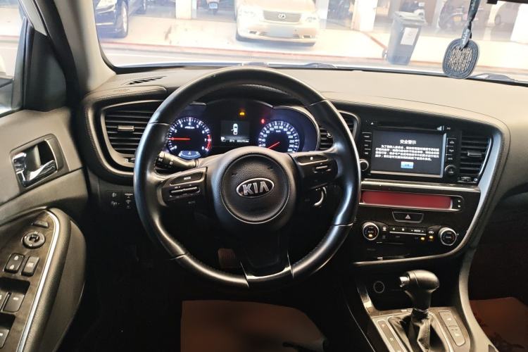 Used Kia K5 2014 2.0L Automatic LUXURY Steering Wheel