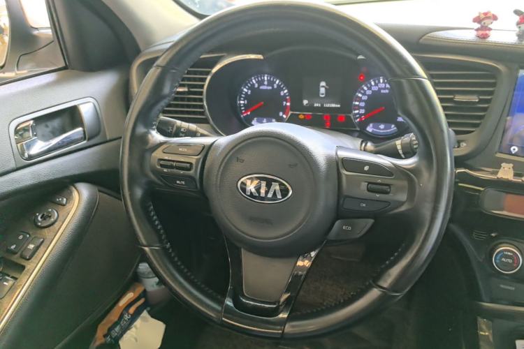 Used Kia K5 2014 2.0L Automatic LUXURY Steering Wheel