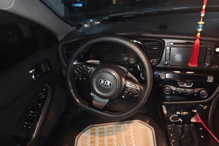 Used Kia K5 2014 2.0L Automatic LUXURY Steering Wheel
