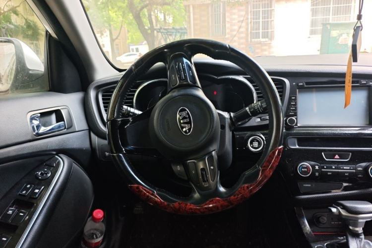 Used Kia K5 2014 2.0L Automatic LUXURY Steering Wheel