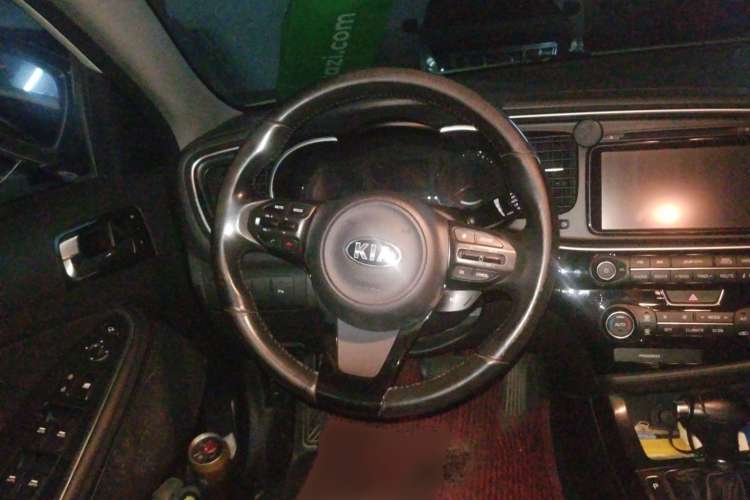 Used Kia K5 2014 2.0L Hybrid Luxury Edition Steering Wheel