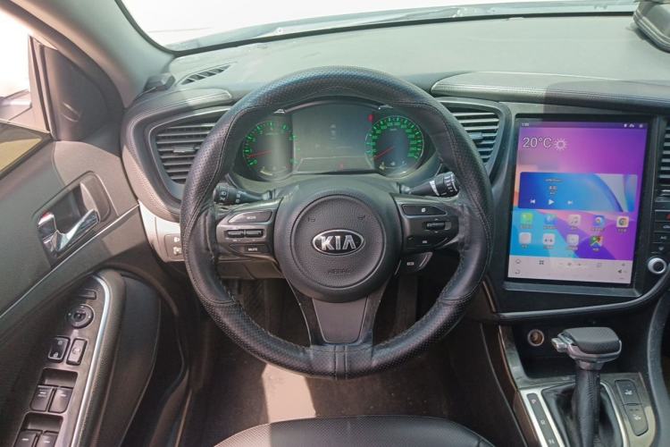 Used Kia K5 2014 2.0L Automatic LUXURY Steering Wheel
