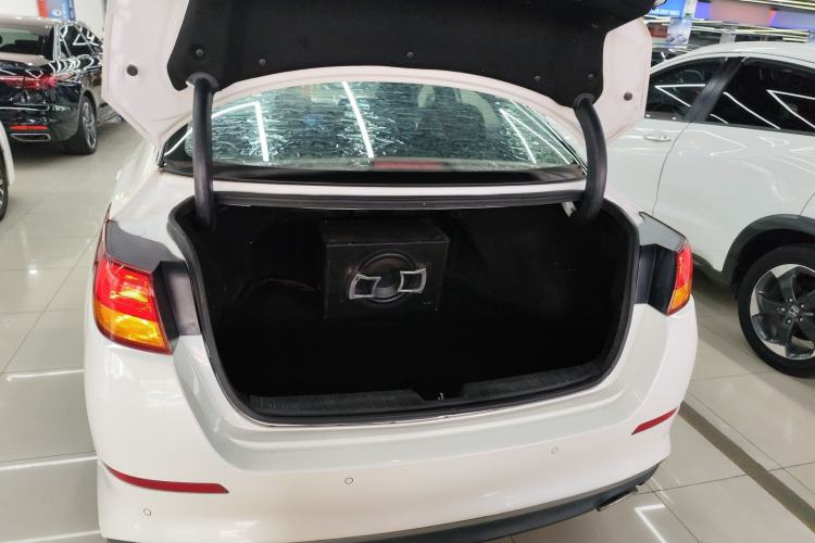 Used Kia K5 2014 2.0L Automatic LUXURY Trunk